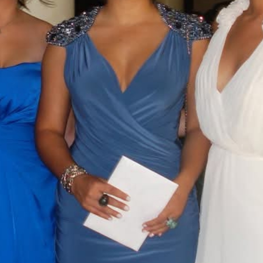 Shoulder jewel dress